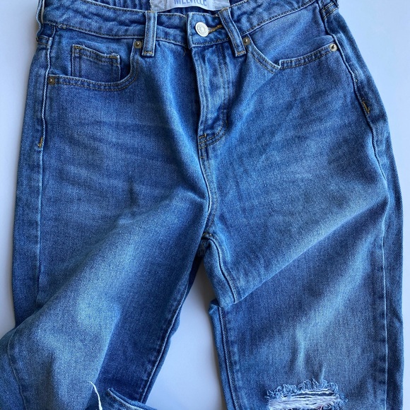 Melville Distressed Jeans - Picture 2 of 8